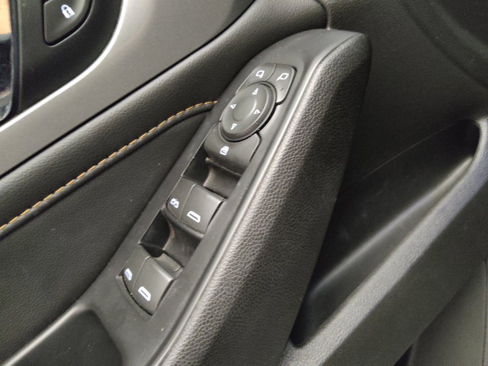 Used 2021 Chevrolet Traverse LT FWD image 27