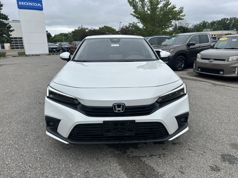 Certified 2024 Honda Civic Touring image 8