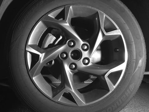 Used 2025 Chevrolet Trax LT image 12