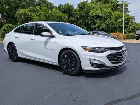 Used 2024 Chevrolet Malibu LT FWD image 2