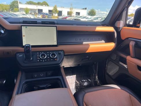 Used 2024 Land Rover Defender 130 X AWD/4WD image 15