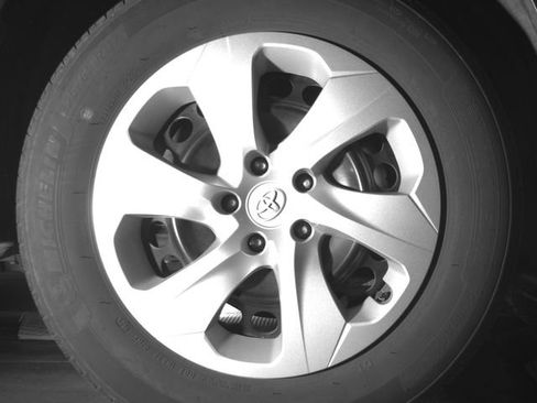 Used 2025 Toyota RAV4 LE AWD/4WD image 11