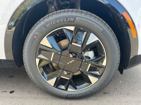 New 2026 Kia Sportage SX image 11