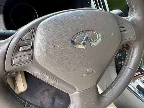 Used 2014 INFINITI Q60 Convertible w/ Premium Package RWD image 44