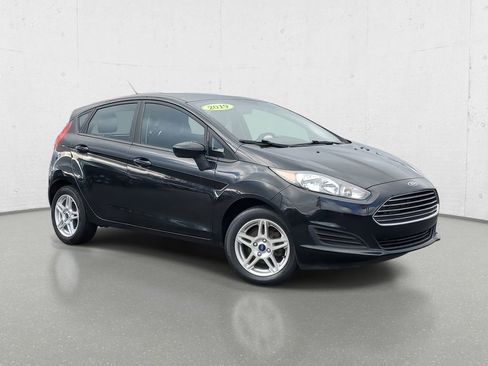 Used 2019 Ford Fiesta SE image 2
