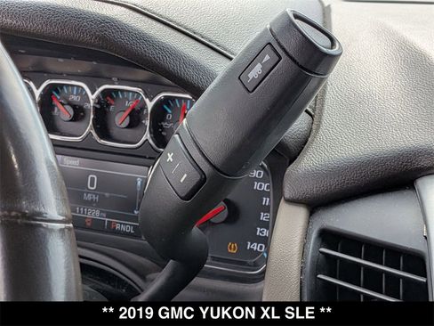 Used 2019 GMC Yukon XL SLE w/ SLE Value Package image 18