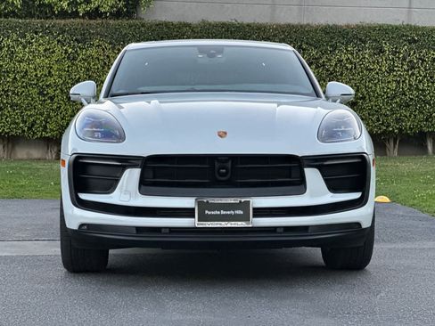 Certified 2025 Porsche Macan image 11