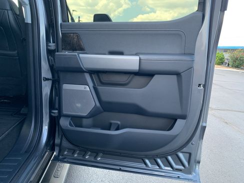 Used 2024 Ford F250 Lariat w/ Sport Appearance Package image 26