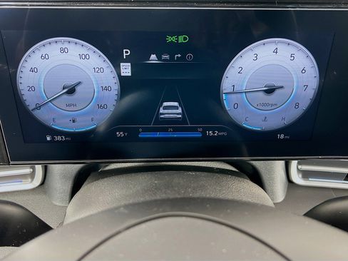 New 2025 Hyundai Elantra SEL FWD image 17