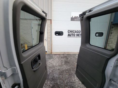 Used 2016 Chevrolet Express 2500 LS image 32