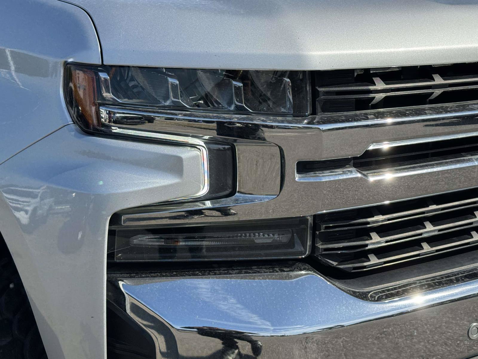 Used 2021 Chevrolet Silverado 1500 LT w/ Diesel Off-Road Package AWD/4WD image 13
