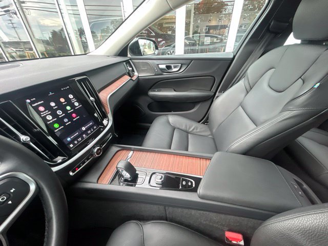 Certified 2025 Volvo S60 B5 Plus AWD/4WD image 21