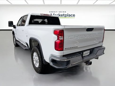 Used 2021 Chevrolet Silverado 2500 LT w/ Z71 Off-Road Package AWD/4WD image 5