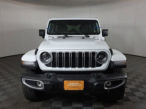 Used 2025 Jeep Wrangler Unlimited Sahara w/ Safety Group AWD/4WD image 2