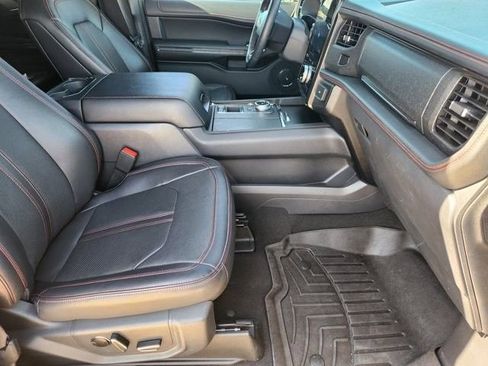 Used 2024 Ford Expedition Limited AWD/4WD image 13