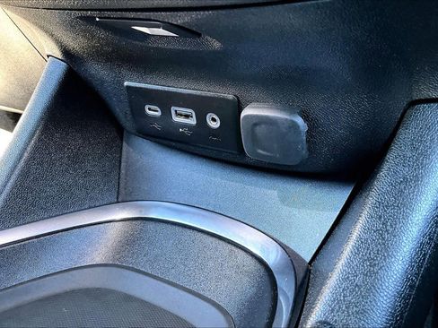 Used 2024 Chevrolet Malibu LT image 36