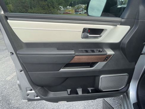 Used 2025 Toyota Sequoia Capstone AWD/4WD image 13