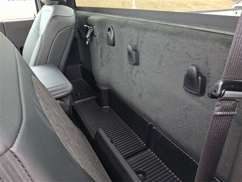 Used 2024 RAM 2500 Tradesman w/ Chrome Appearance Group image 10