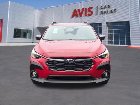 Used 2025 Subaru Crosstrek 2.5i Premium AWD/4WD image 2