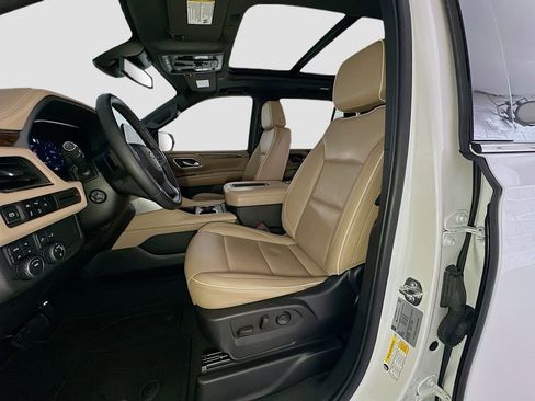 Used 2023 Chevrolet Tahoe Premier AWD/4WD image 18
