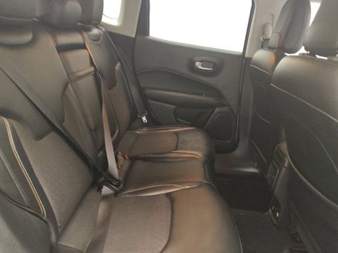 Used 2017 Jeep Compass Latitude w/ Popular Equipment Group AWD/4WD image 19