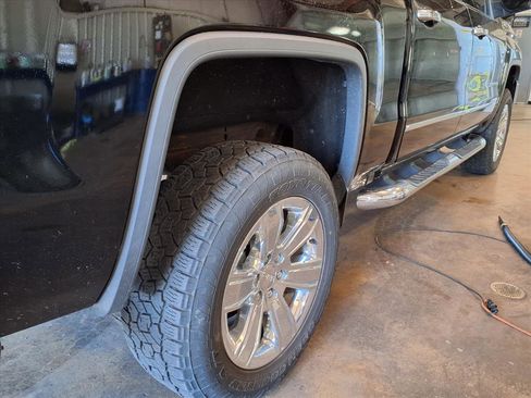 Used 2018 GMC Sierra 1500 SLT AWD/4WD image 5