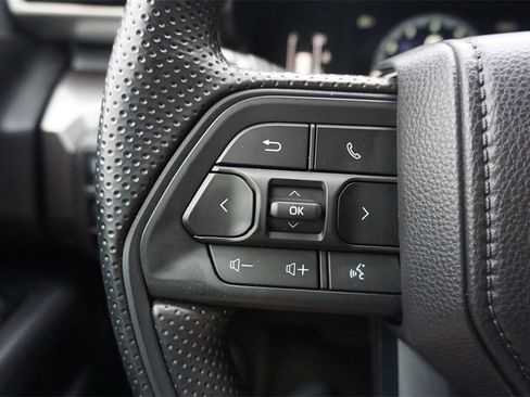 Used 2025 Toyota Tacoma SR5 image 8