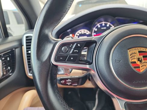 Used 2020 Porsche Cayenne AWD/4WD image 22