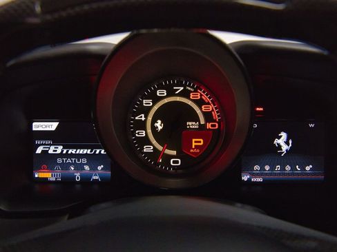 Used 2021 Ferrari F8 Tributo image 31