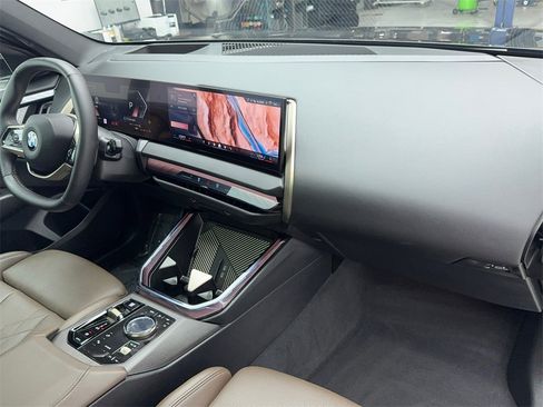 Used 2025 BMW X3 xDrive30i image 44