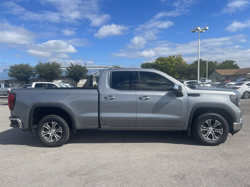 Used 2023 GMC Sierra 1500 SLE RWD image 2