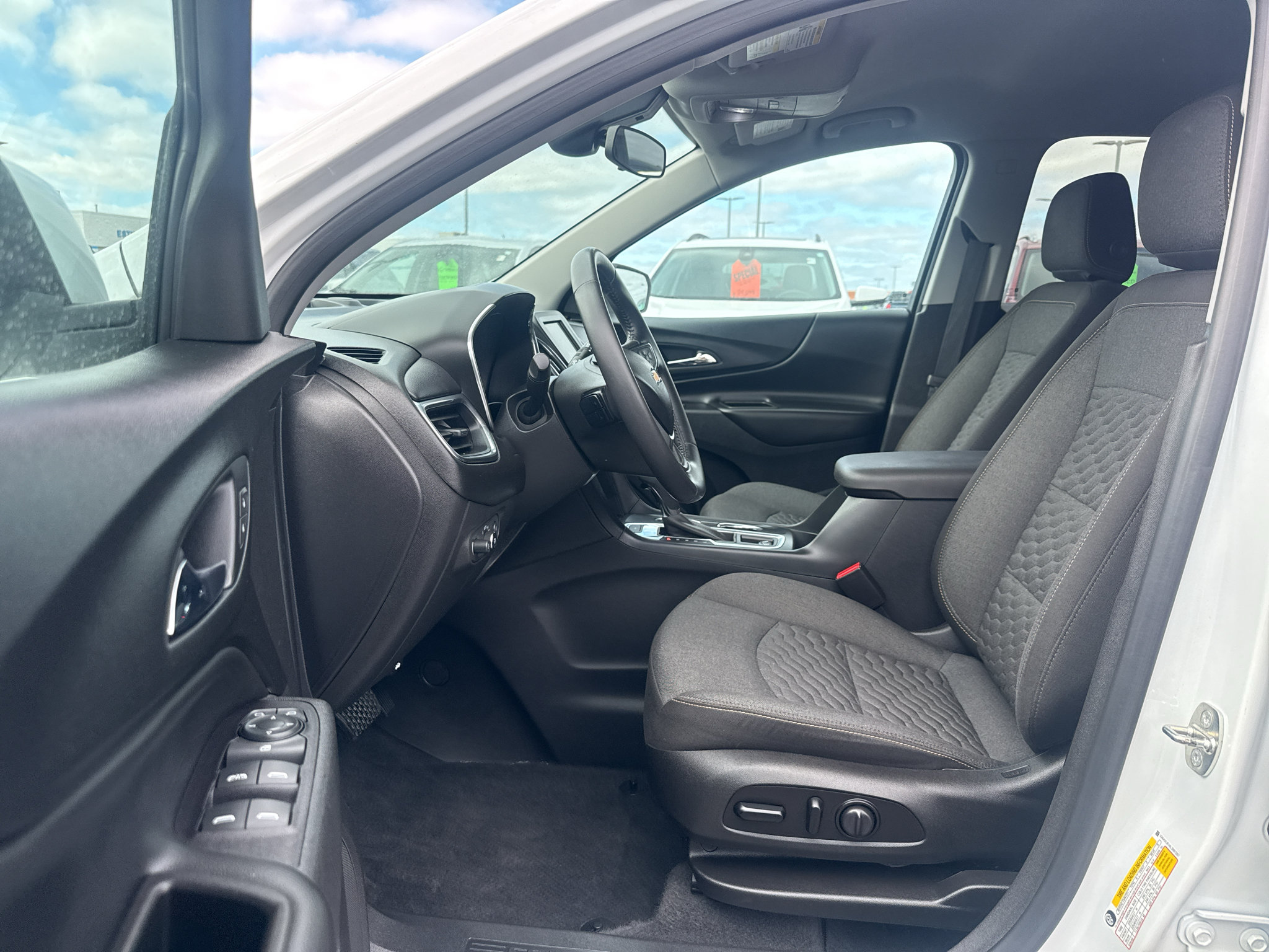 Certified 2020 Chevrolet Equinox LT AWD/4WD image 4