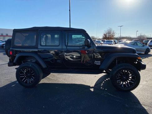 Used 2018 Jeep Wrangler Unlimited Sport S image 10