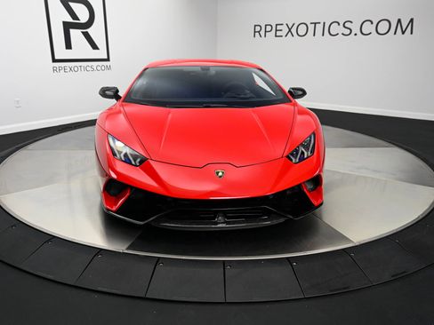 Used 2018 Lamborghini Huracan Performante AWD/4WD image 12