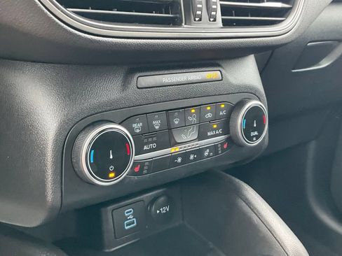 Certified 2023 Ford Escape Active AWD/4WD image 13