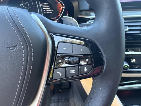 Certified 2023 BMW 540i w/ Premium Package image 27