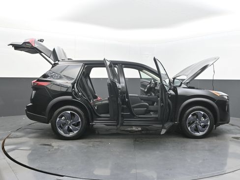 Used 2025 Nissan Rogue SV FWD image 54
