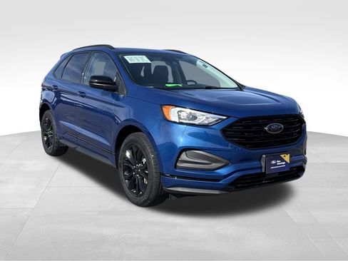 Certified 2022 Ford Edge SE w/ Black Appearance Package image 5