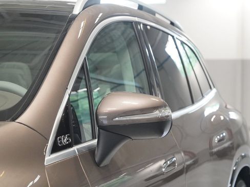 New 2027 Mercedes-Benz EQS 400 4MATIC SUV image 9