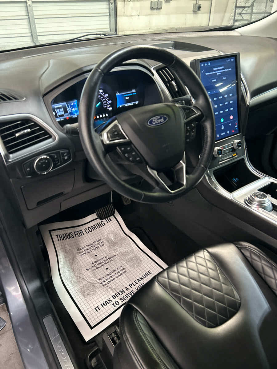 Used 2024 Ford Edge Titanium AWD/4WD image 9