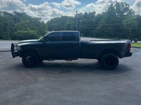 Used 2018 RAM 3500 Tradesman w/ Chrome Appearance Group AWD/4WD image 11