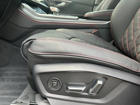 New 2026 Audi SQ7 Prestige image 14