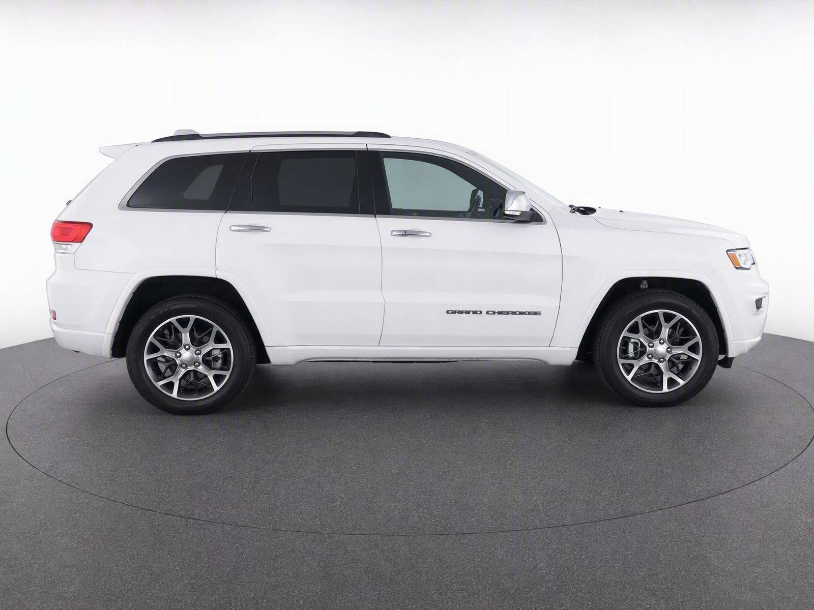 Used 2020 Jeep Grand Cherokee Overland AWD/4WD image 8