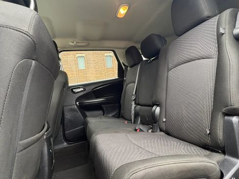 Used 2020 Dodge Journey SE FWD image 22