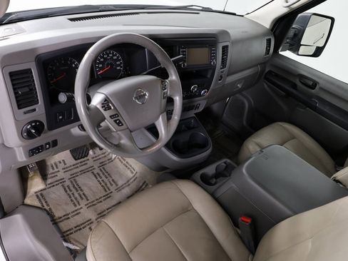 Used 2021 Nissan NV 3500 SL image 23