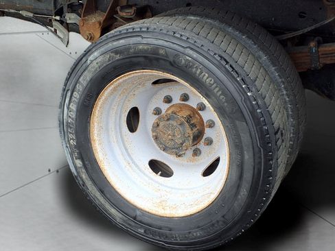 Used 2022 Ford F550 2WD Regular Cab Super Duty image 8