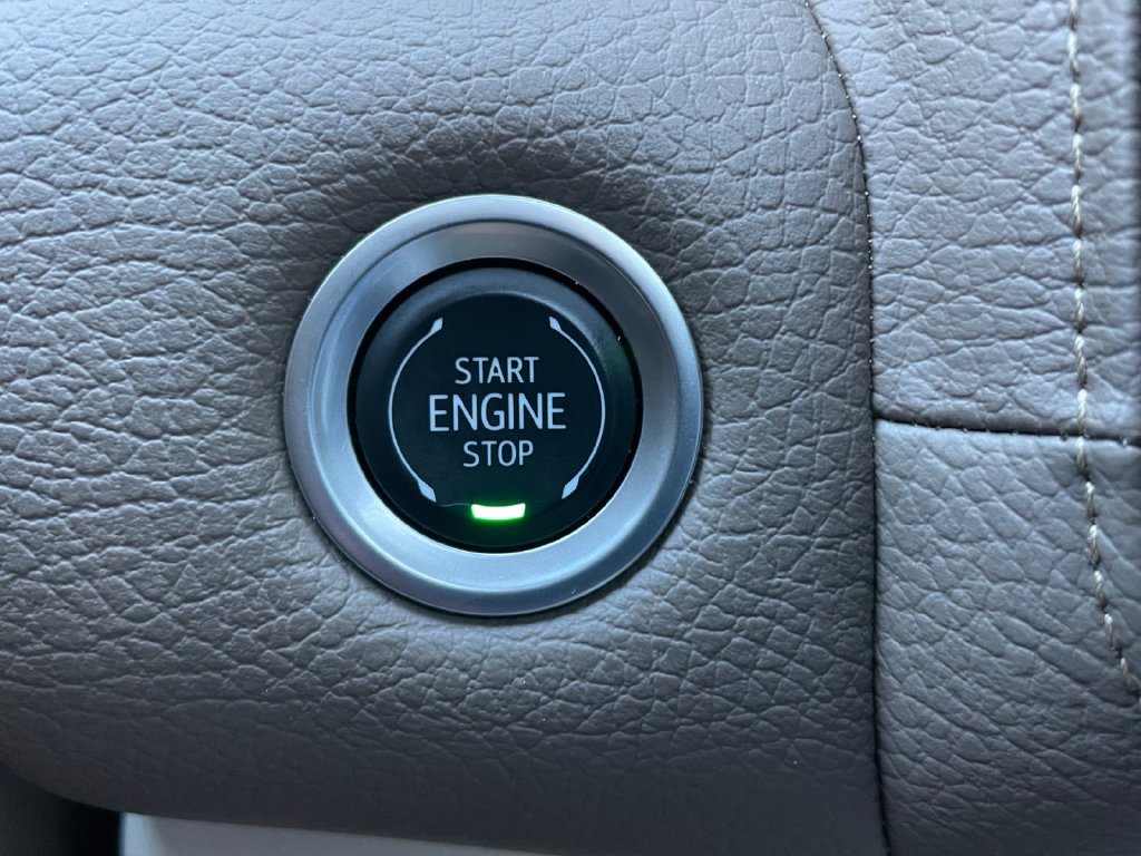 Certified 2024 GMC Yukon Denali w/ Advanced Technology Package AWD/4WD image 41