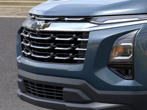New 2026 Chevrolet Equinox LT w/ Convenience Package II FWD image 13