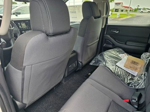 New 2025 Nissan Frontier SV w/ SV Convenience Package image 10