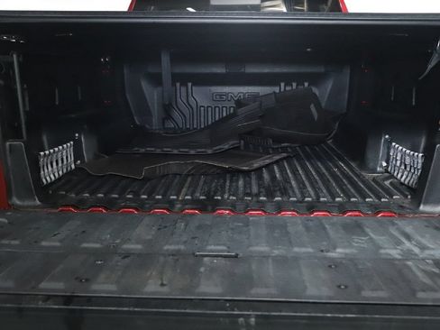 Used 2020 GMC Sierra 1500 SLT w/ SLT Premium Package AWD/4WD image 31